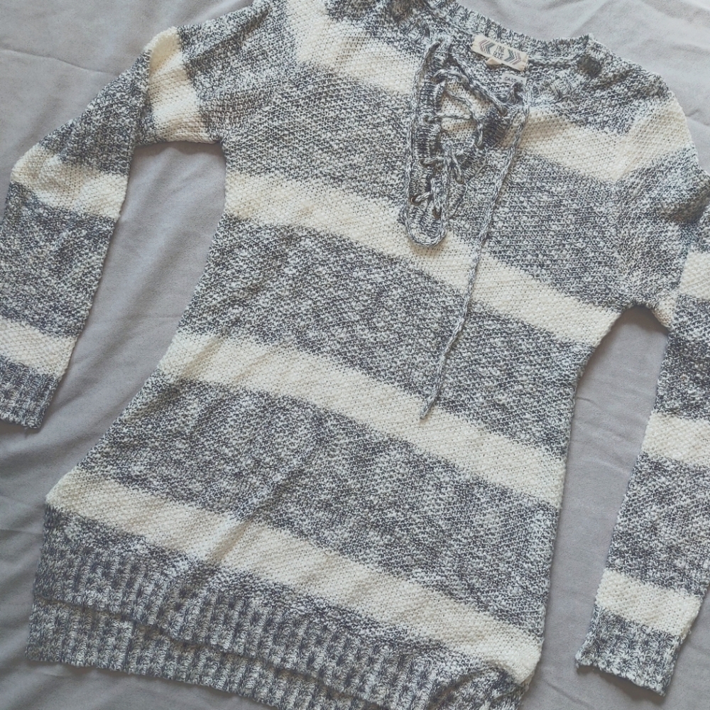 Pink Rose Knit Gray White Lace Up Neck Sweater, Medium